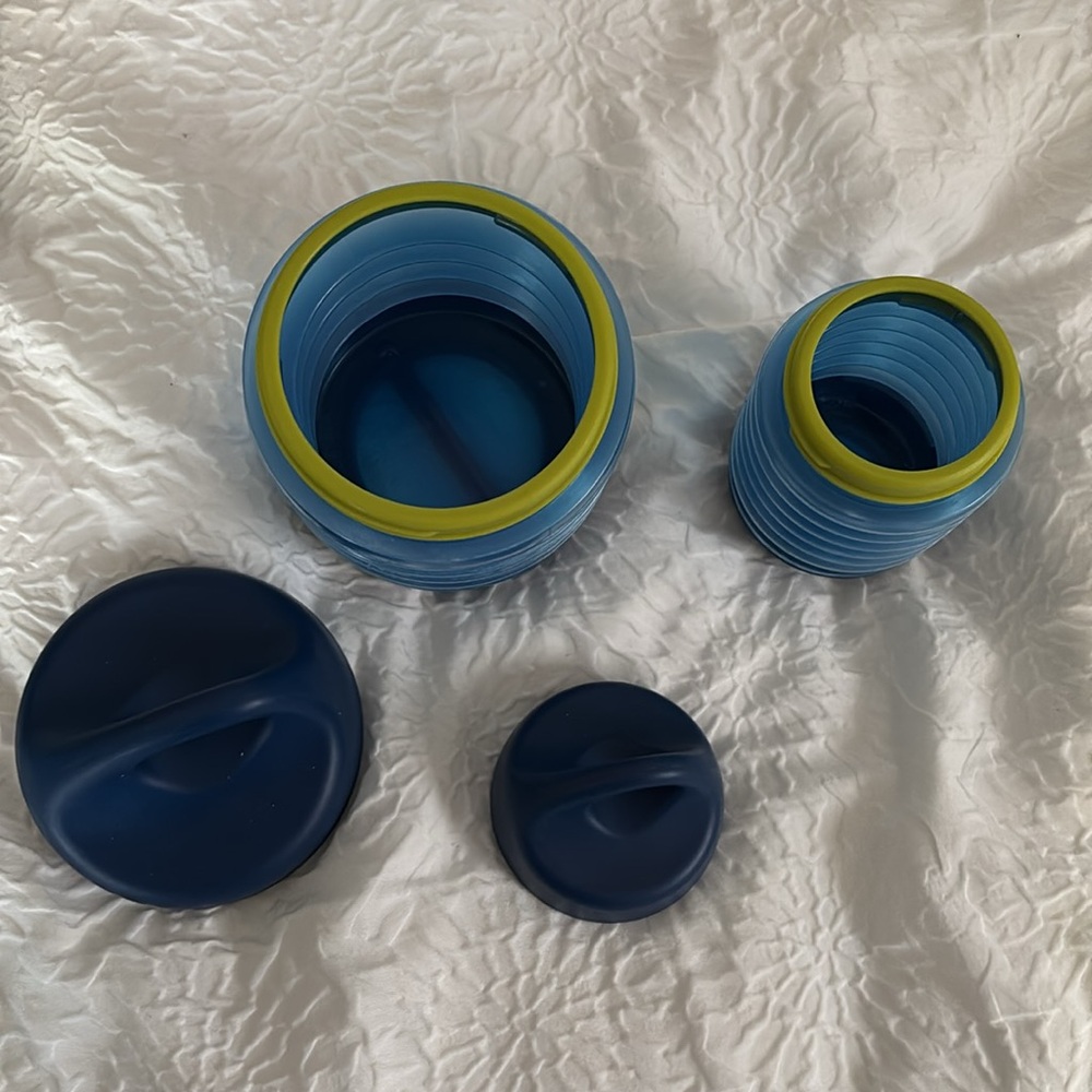 Blue Stackable Food Storage Containers - Picture 3 of 4